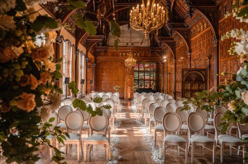 Great Hall Ceremony @thegolbornecollection Photographer Helen Abraham 3  Two Temple Place Westminster wedding